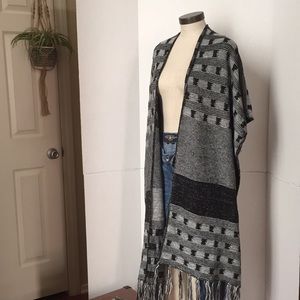 BCBGeneration Shawl NWOT